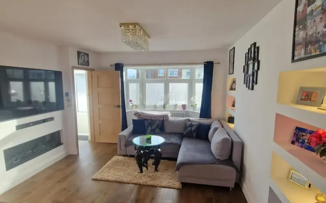 Seaside Escape in Deal, Cozy 2 Bedroom