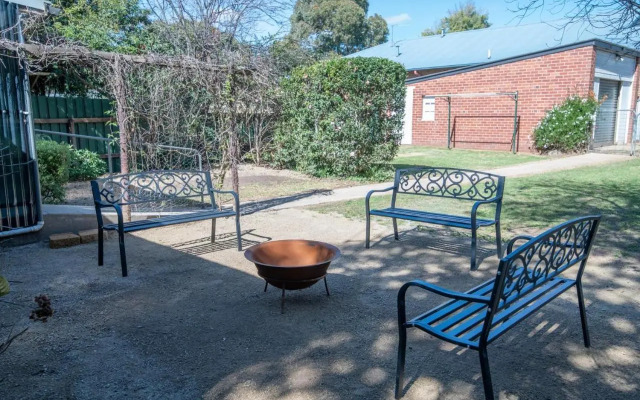 Sweet Caroline Sunny & Spacious Sleeps 6