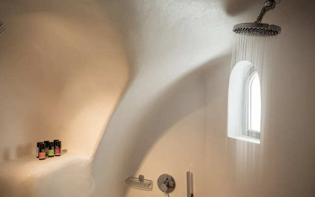 Kamini Santorini Luxury Villas