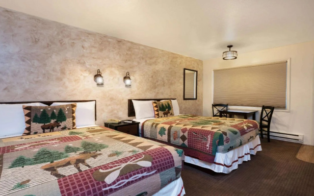 Travelodge by Wyndham Salina