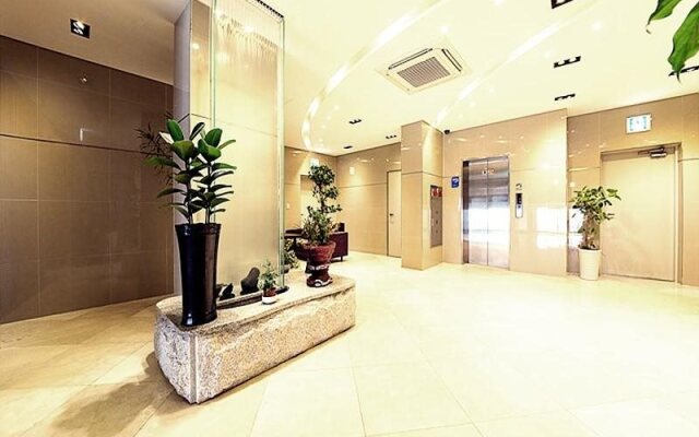 Four Season Beach Tourist Hotel