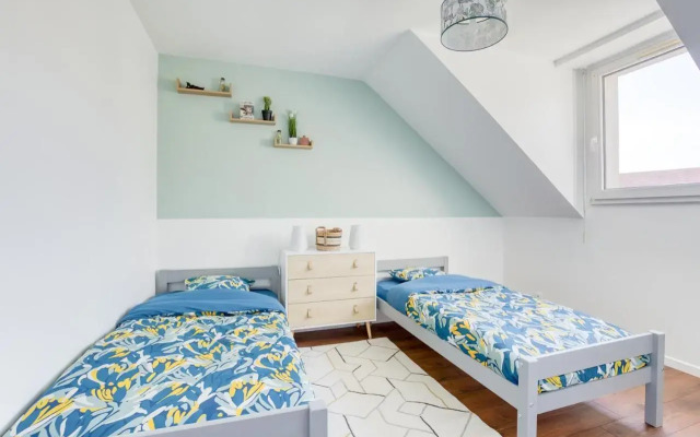 New & Modern house / Near RER / Disney & Paris