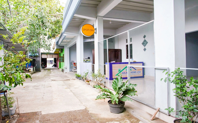 SPOT ON 3199 GALAXY HOUSE 234 Syariah — 2-star hotel in Sukoharjo