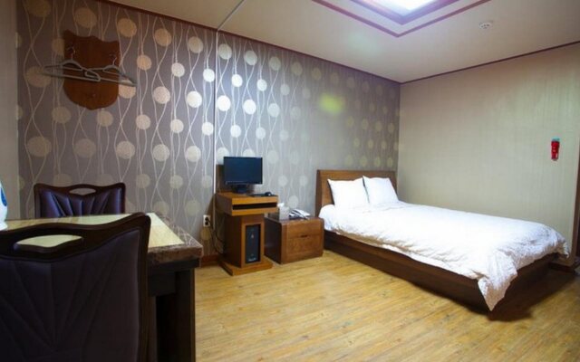 Hue Hotel