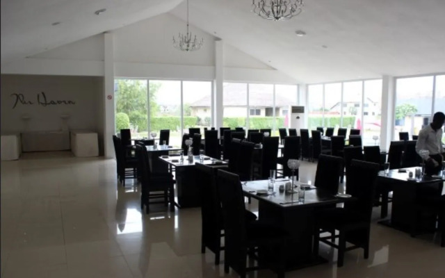 The Aknac Hotel