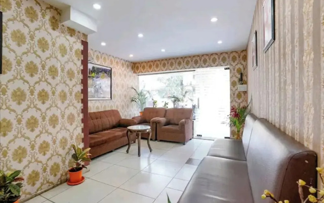 Hotel Gargi Deluxe