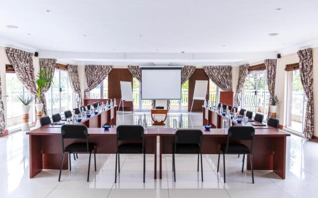 Airport Garden Boutique Hotel
