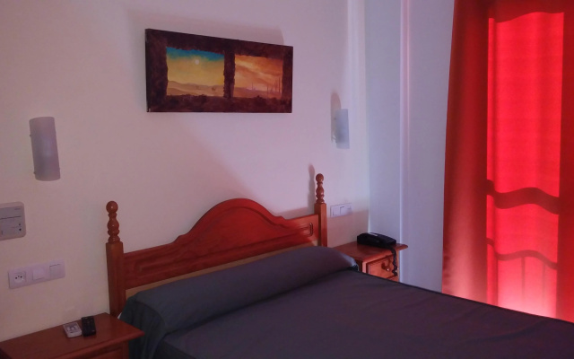 Hotel Playamaro