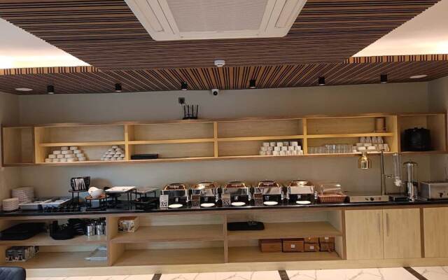 Hotel Rj - Managed by AHG