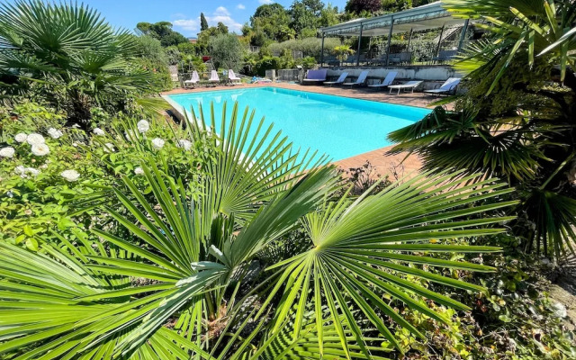 Apt 6 - Magical Grounds With Pool Jacuzzi Sleeps 4