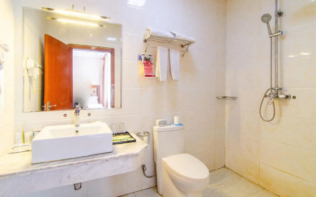 Chaoyang Business Hotel