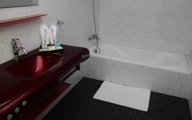 Great Glory Hotel