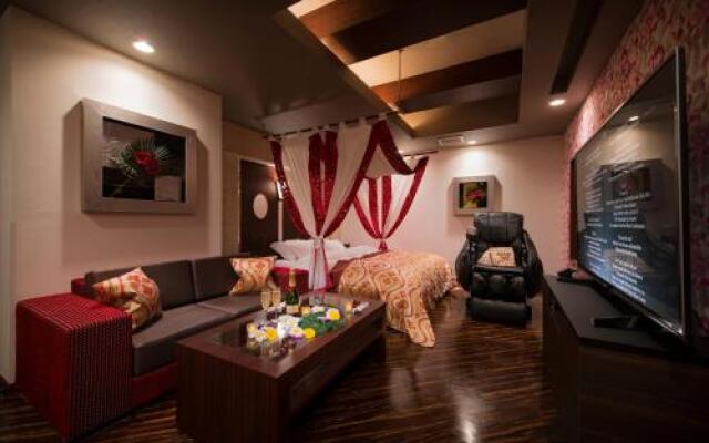 W Mulia Adult Only