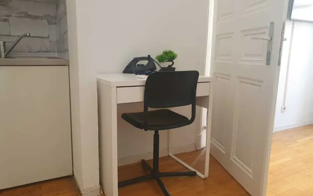 Modern 2BR Apartment Near Rennweg