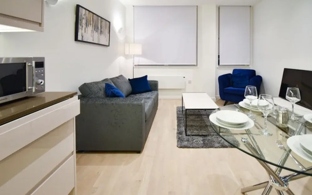 Silbury MK City Apartment With Parking
