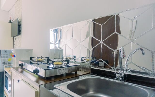 Modern Look And Comfortable Studio Transpark Bintaro Apartment