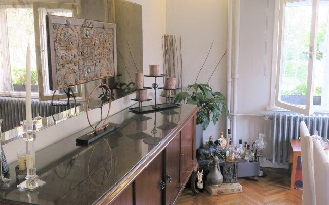 Modern Bohemian Apt 2 Bdr-fenerbahce-by The Sea