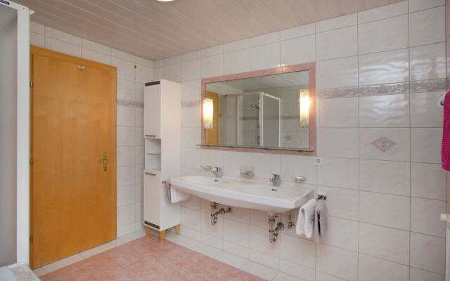 Lush Apartment in Strengen Near St Anton am Arlberg
