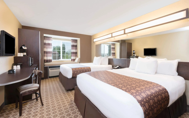 Microtel Inn & Suites by Wyndham Dickinson