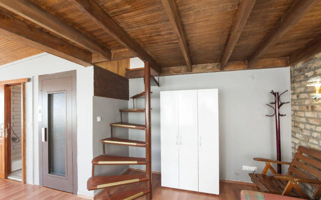 Sunflower Apartments