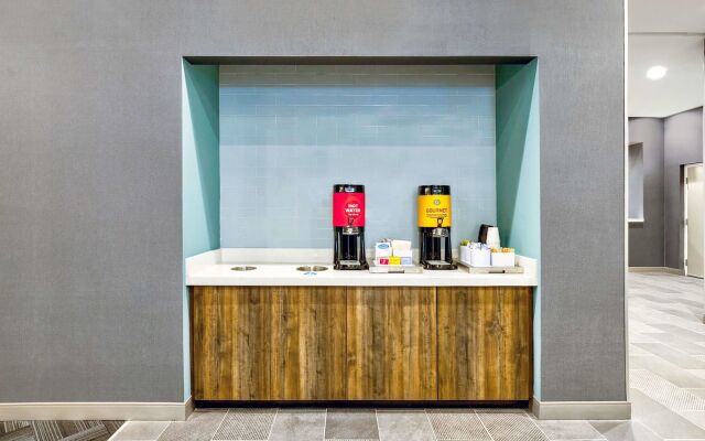 Home2 Suites by Hilton Minneapolis Downtown, MN