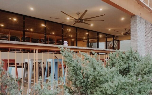 HQ Hostel