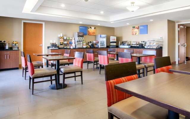 Comfort Inn & Suites Norman near University