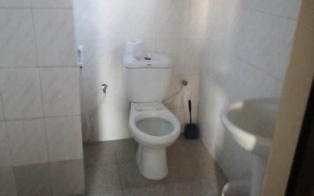 JJ&JE Family House - Hostel