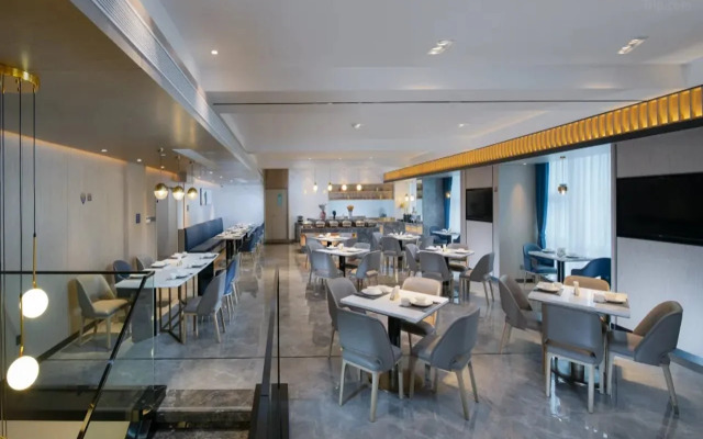 kyriad marvelous hotel