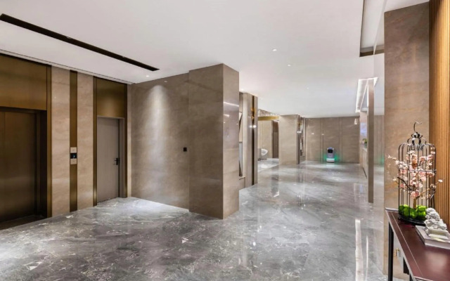 Crystal Orange Shanghai Safari Park