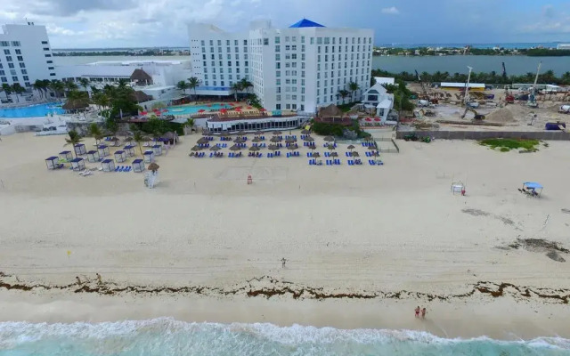 Sunset Royal Beach Resort - All Inclusive