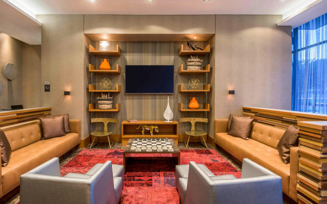 Courtyard by Marriott Bogota Airport - Image 2