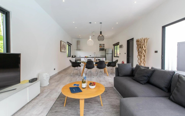 Villa Sawadee, 2br, 500m from the beach