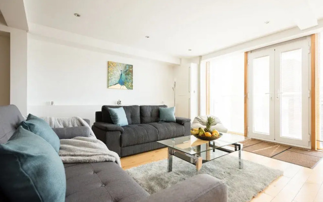 Platinum Apartment next to London Bridge 9995