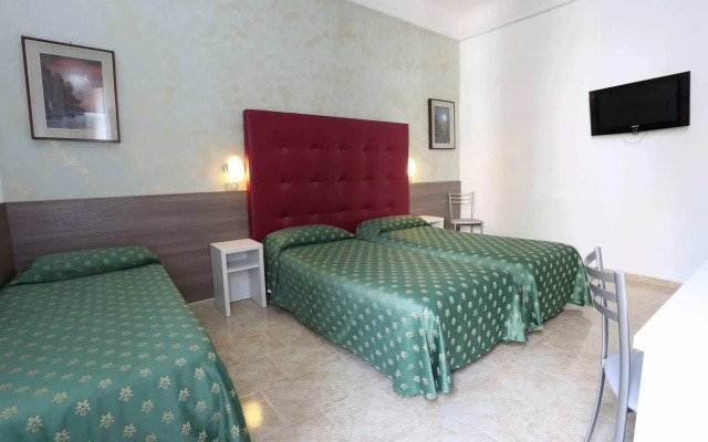 Hotel Piola