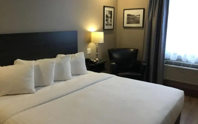 Villa Inn & Suites, SureStay Collection by Best Western