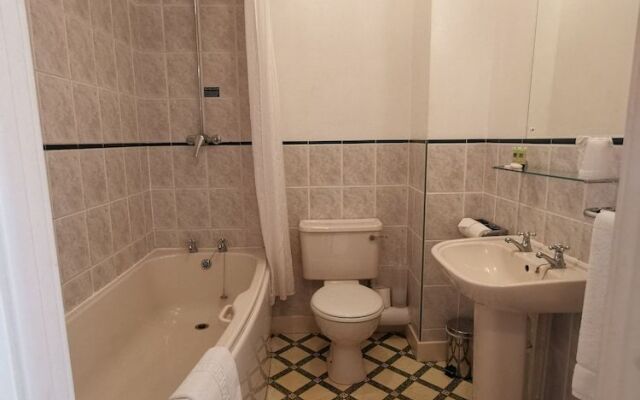 River Haven Hotel