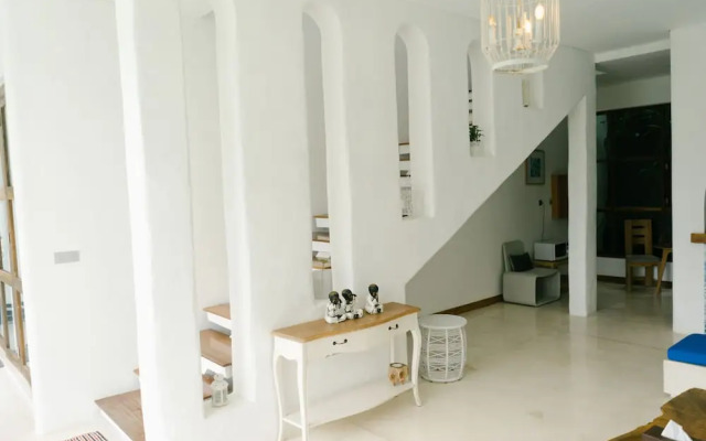 Nazeki Villa