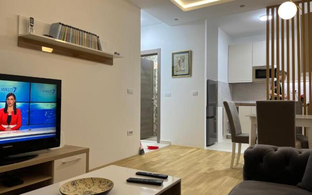 Apartment 79