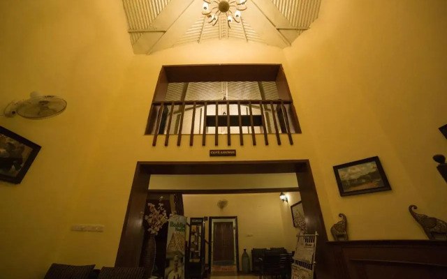 The Colonial Manek Manor