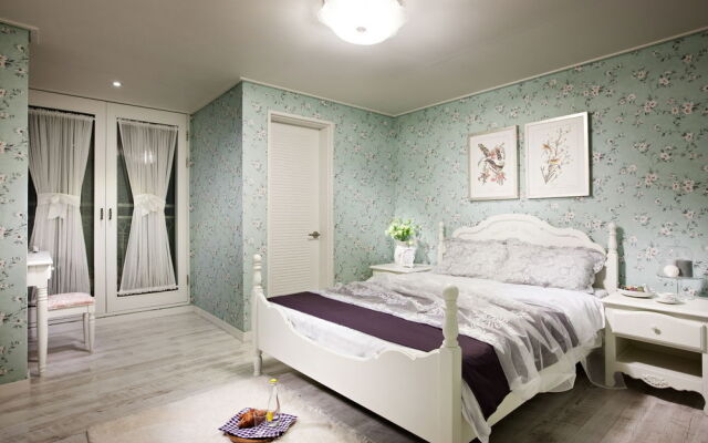 The Blue Hill Condo