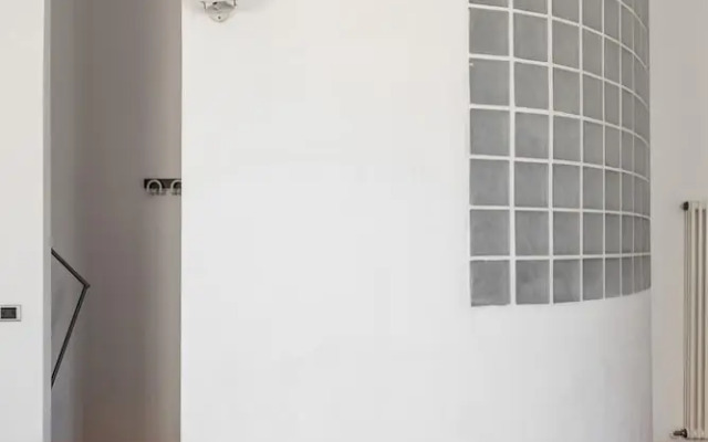 Modern Apartment With Mezzanine by Wonderful Italy