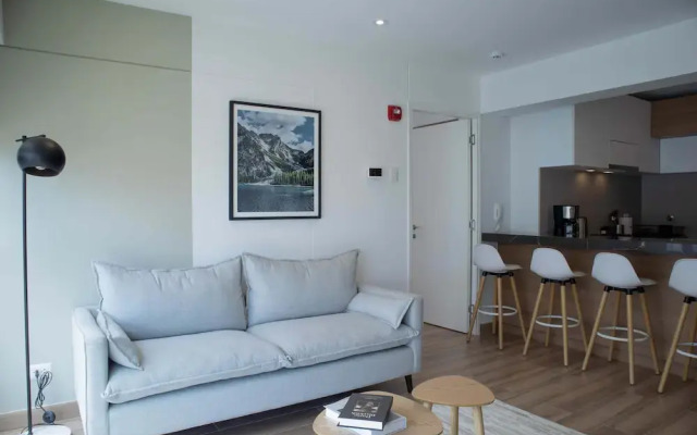 Majestic 2BR With Modern Pool in Miraflores