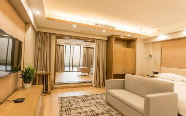 Chengdu Ruijin Garden Holiday Hotel (Chengdu Zoo Branch)