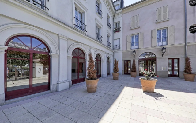 Parkside Apartment I