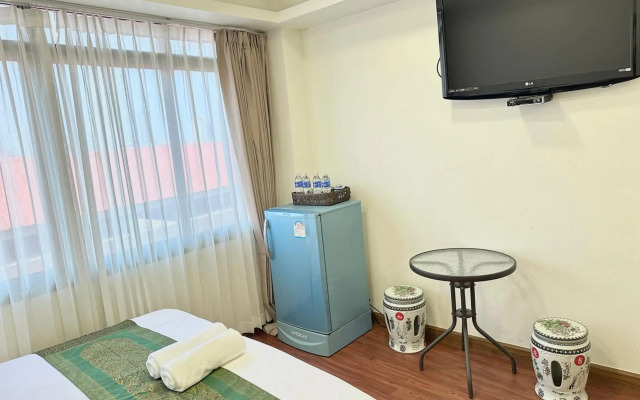 Longzhu Guesthouse