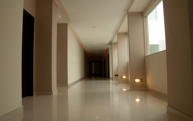 Hotel One Down Town