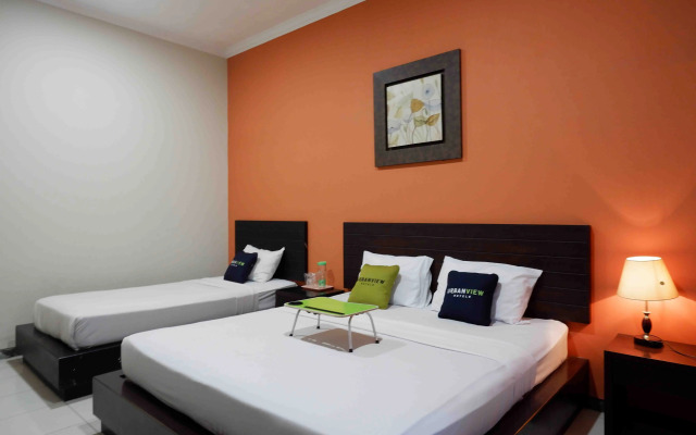Urbanview Hotel Solo Tiara