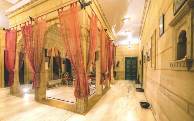 Jaisalmer Hostel Crowd