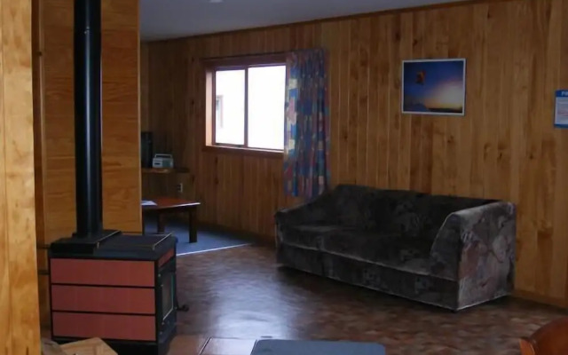 Ossies Motels and Chalets